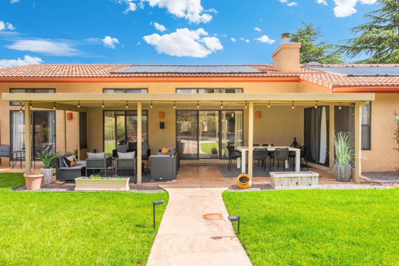 Bell Rock Escape - Backyard Oasis w/ Pool, Spa! 9