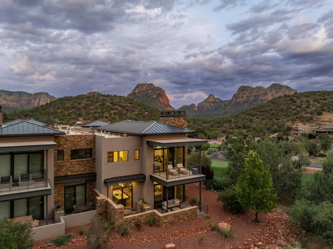 Seven Canyons Fairway, Luxe Home