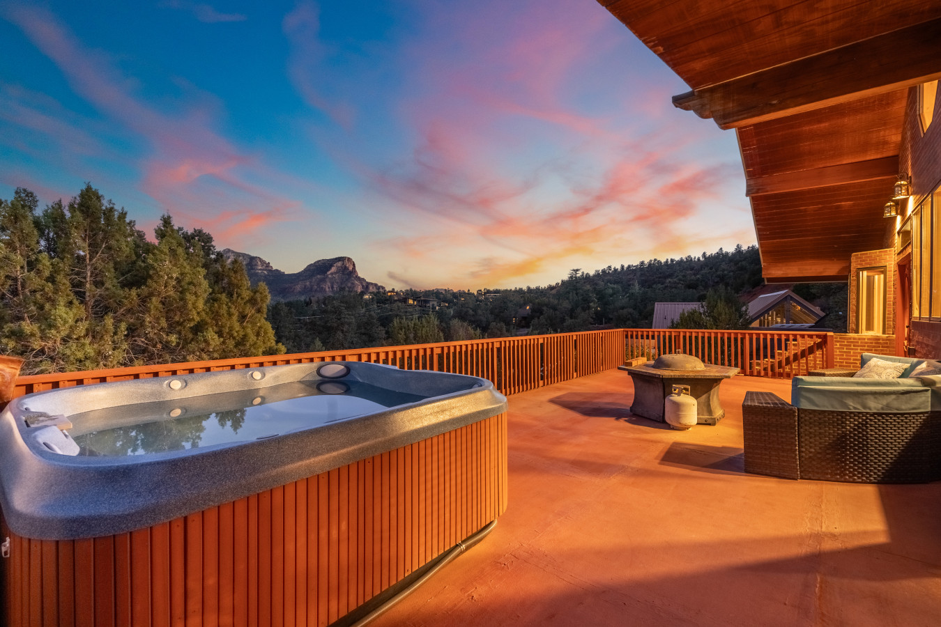 Casa Del Sol | BBQ, Firepit & Hot Tub with Views 10