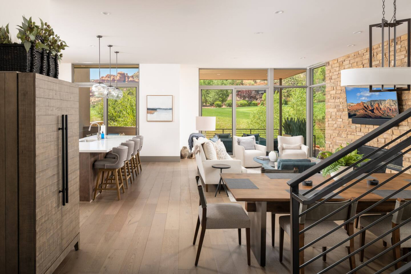 Sedona Luxury! Golf, Shared Pool & Stunning Views 8