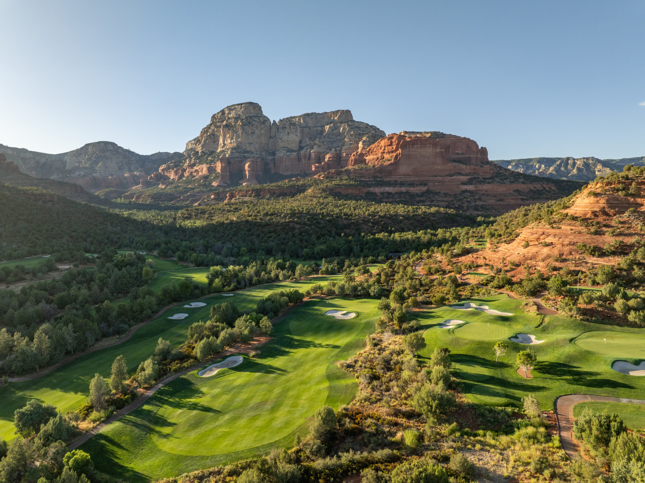 Sedona Luxury! Golf, Shared Pool & Stunning Views 6