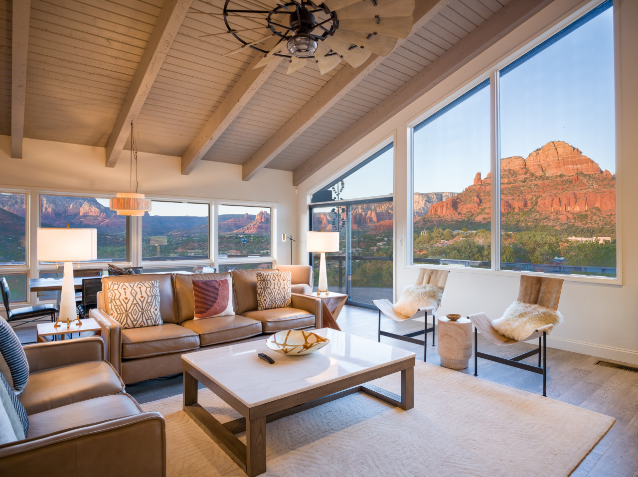 Luxury Home w/ Huge Views, Salt Spa, & Sauna 3