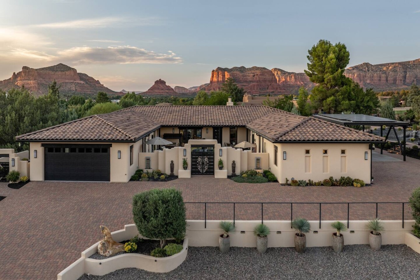 Desert Bloom - Heated Pool & Spa, Sauna, Games | Photo 3