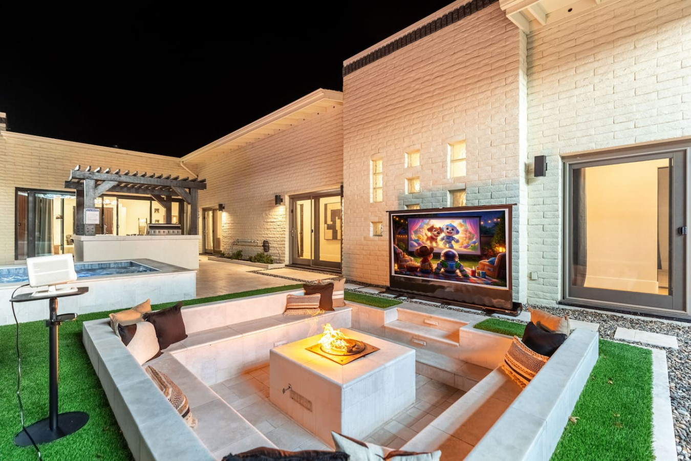 Sierra Roja | Heated Pool, Spa, Gym, Sauna, Views | Photo 3