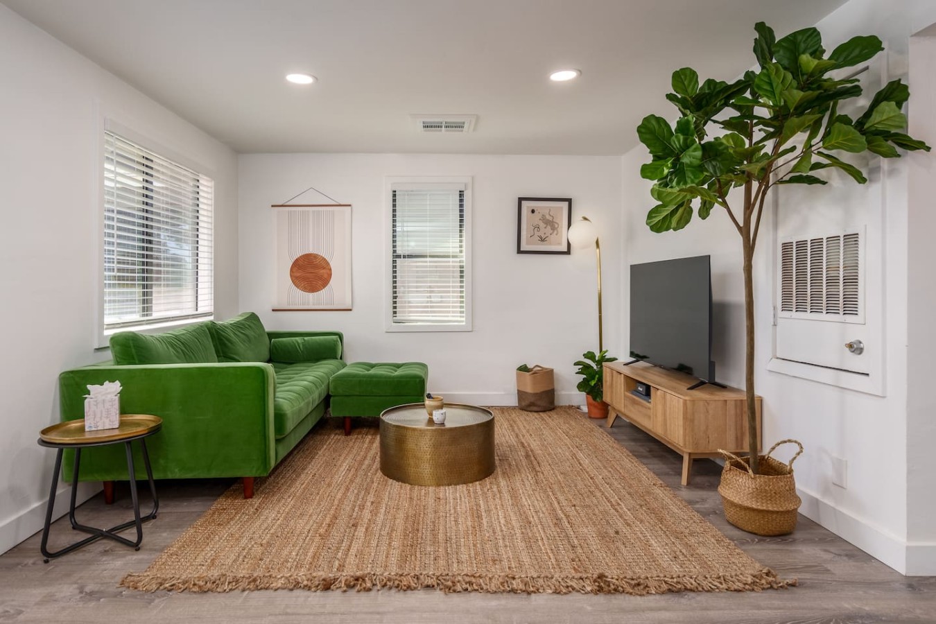 Modern Old Town 2BR + Office | Walk to Town & Wine
