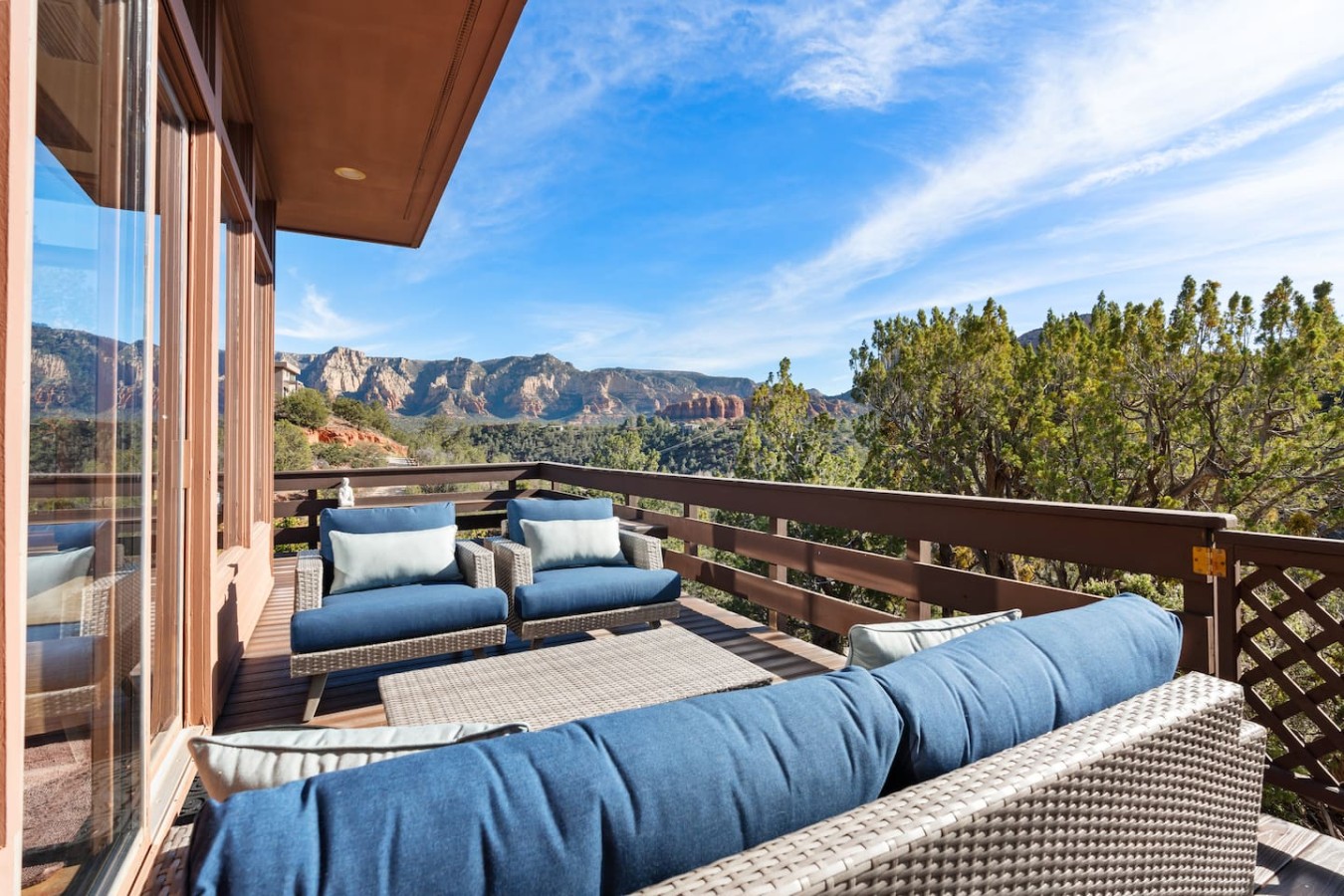 Palisades Villa | Photo 3