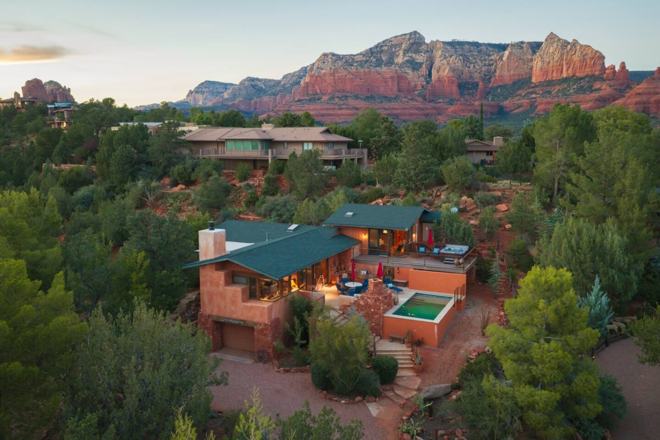 Silver Sage - Pool & Spa, Views, Walk to Uptown