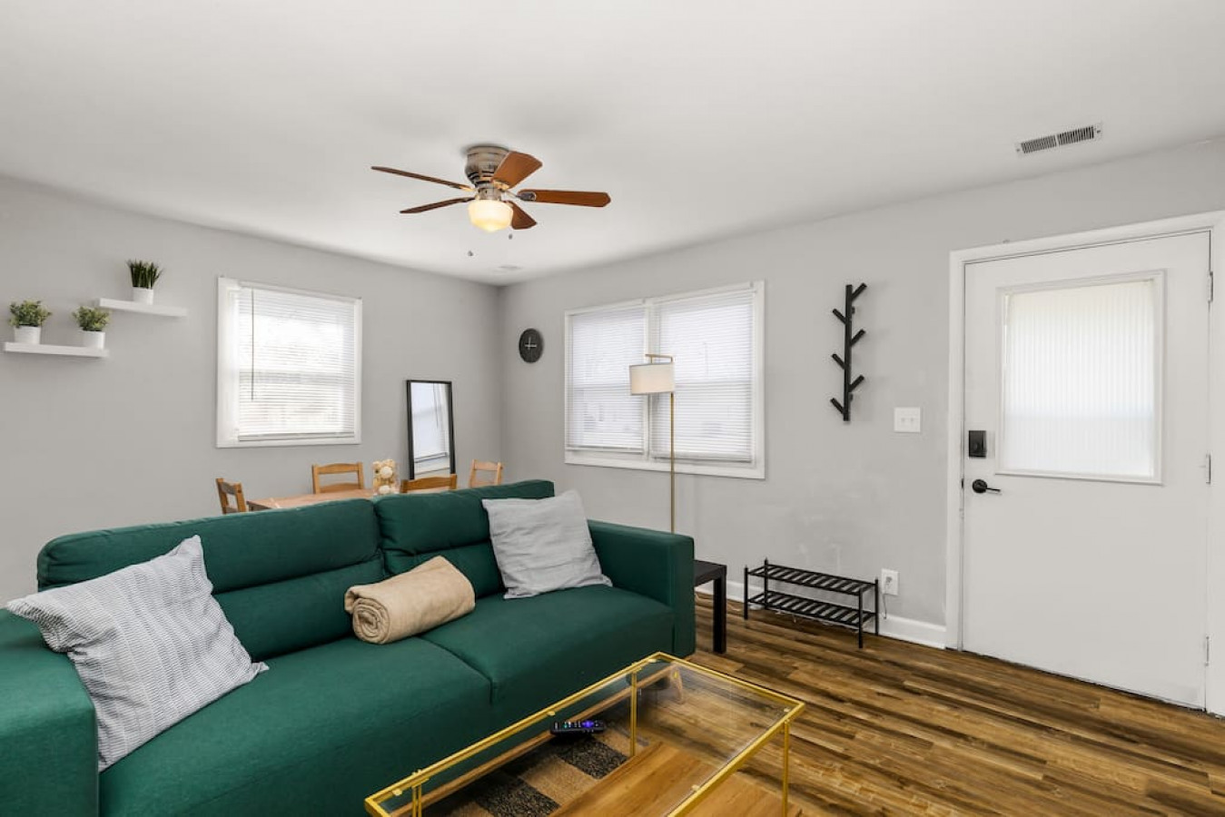 Tranquil Getaway And Luxurious Comfort - Charming Retreat - Peoria, IL