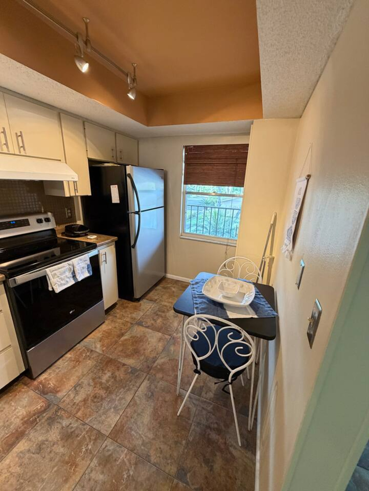5 star rated condo heated pool siesta key!