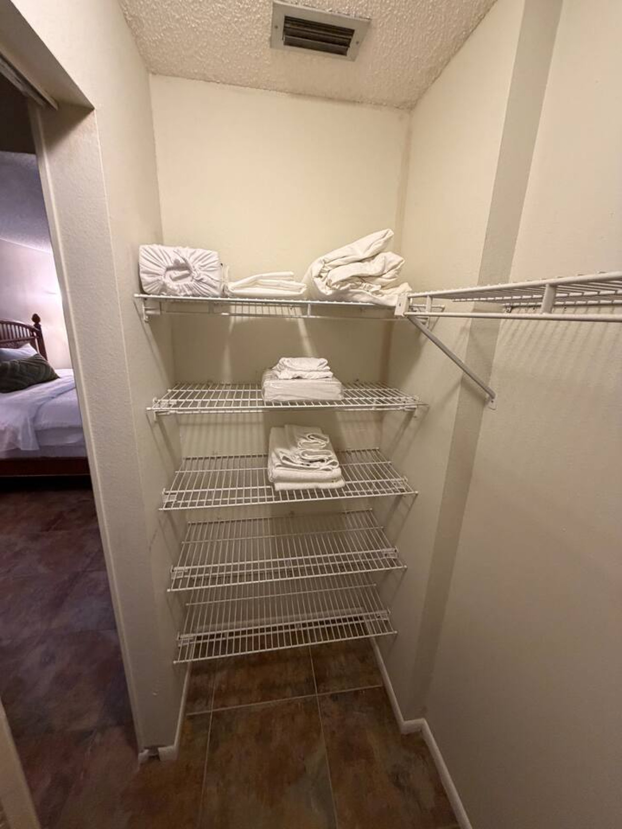 5 star rated condo heated pool siesta key!