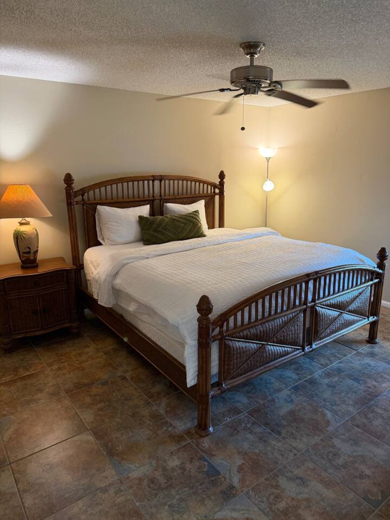 5 star rated condo heated pool siesta key!