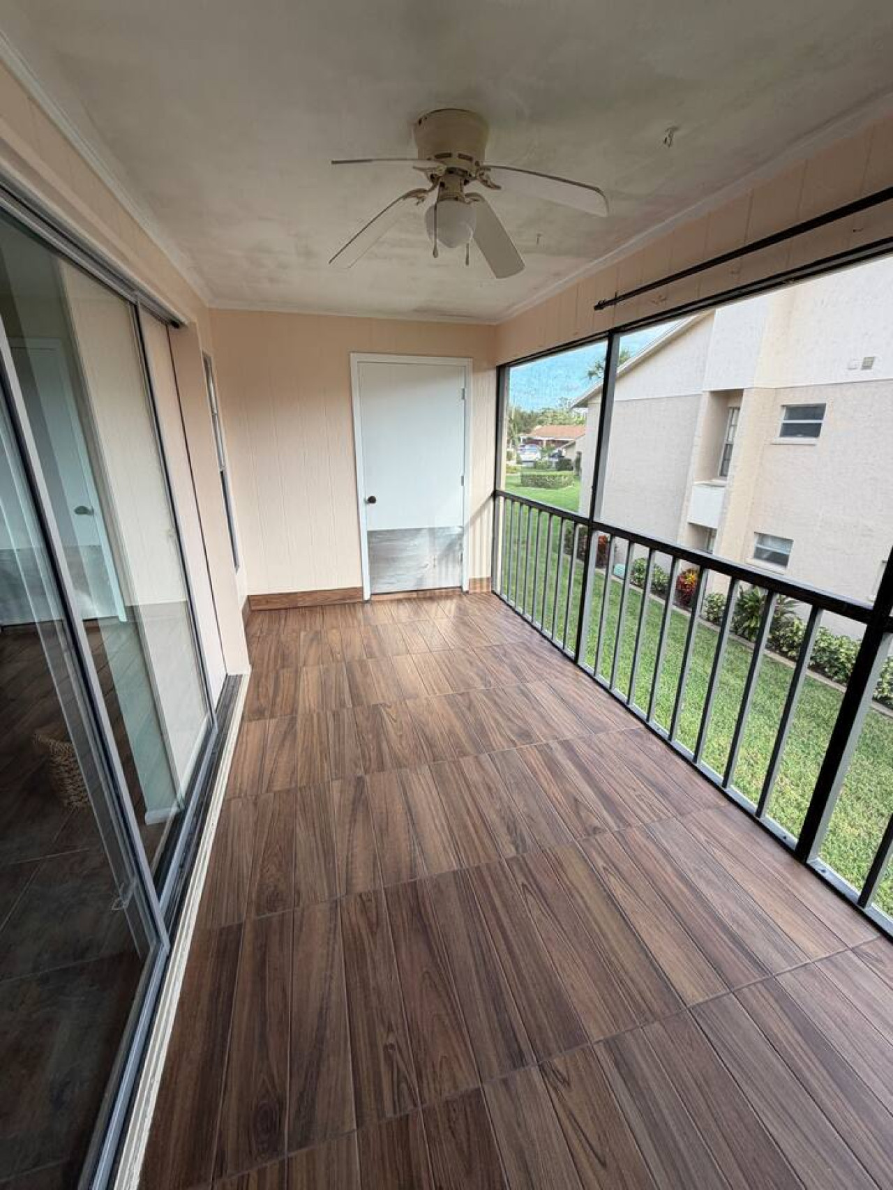 5 star rated condo heated pool siesta key!