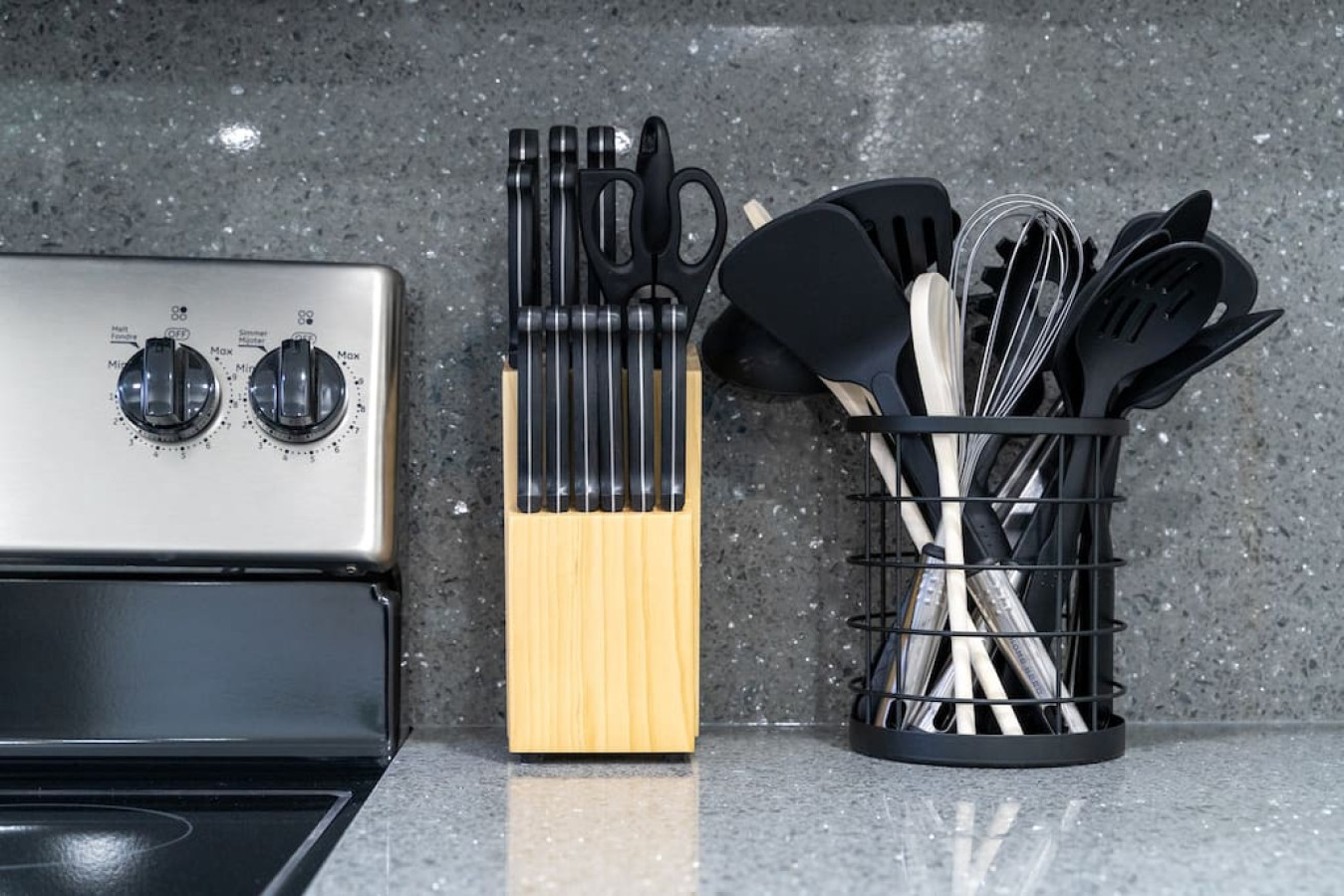 You can almost hear the sizzle of ingredients as you cook in the well-equipped kitchen, where every detail is designed for convenience.