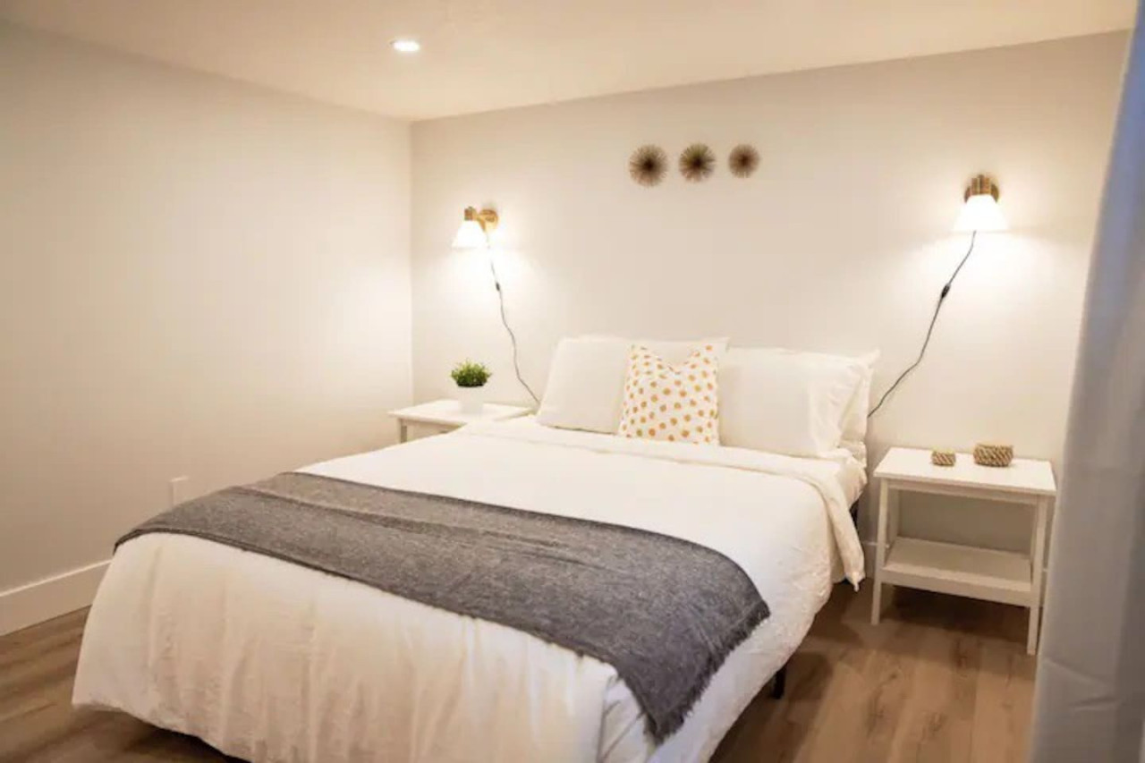 You’ll feel enveloped in warmth in this charming room with its rich wood accents and inviting bed. Wake up refreshed, surrounded by rustic coziness, and enjoy the perfect mix of comfort and natural vibes