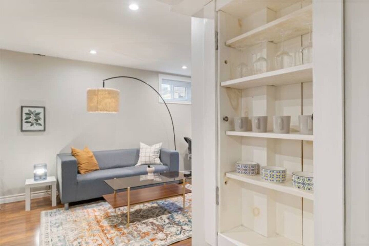 A sophisticated design that is gender-neutral so everyone can enjoy the living space throughout the day.