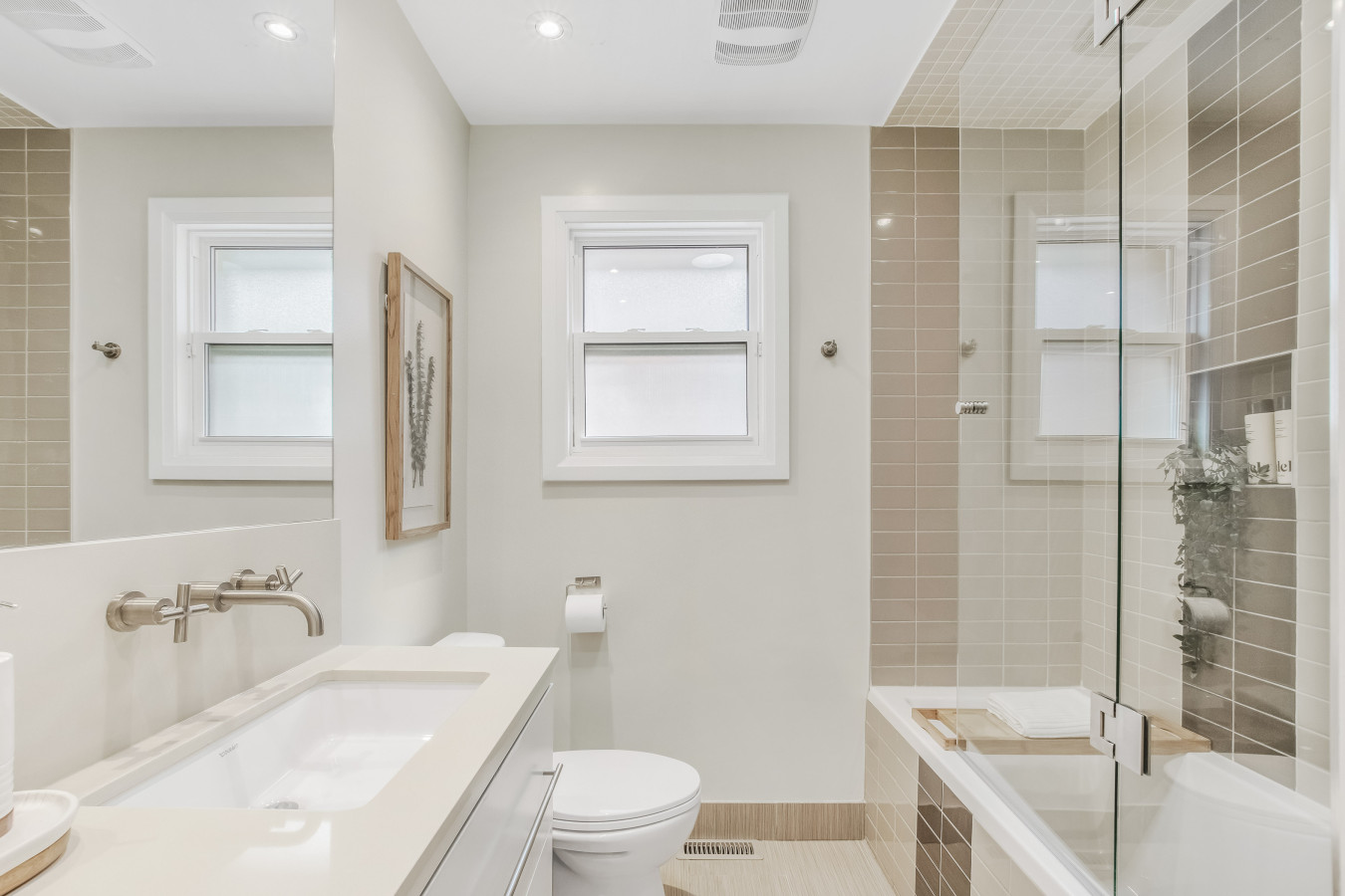 AHS270922-39.jpg