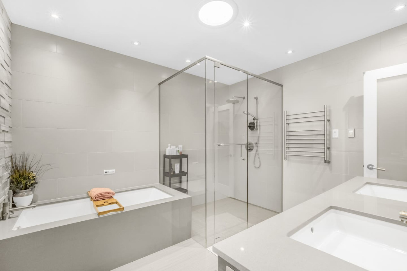Spacious walk in bathroom