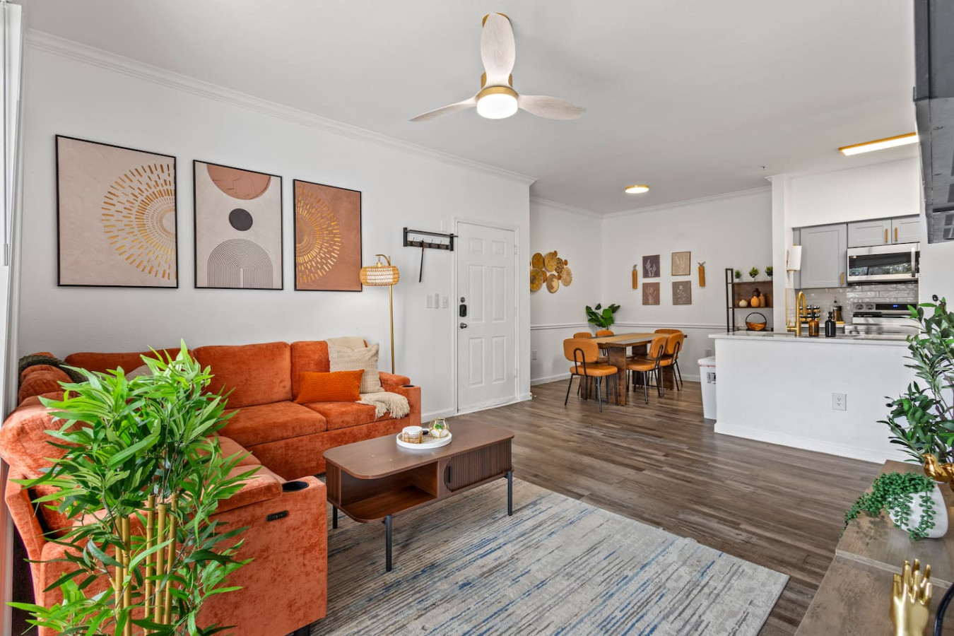 Uptown/Oak Lawn Retreat | Walk to AAC | Sleeps 8