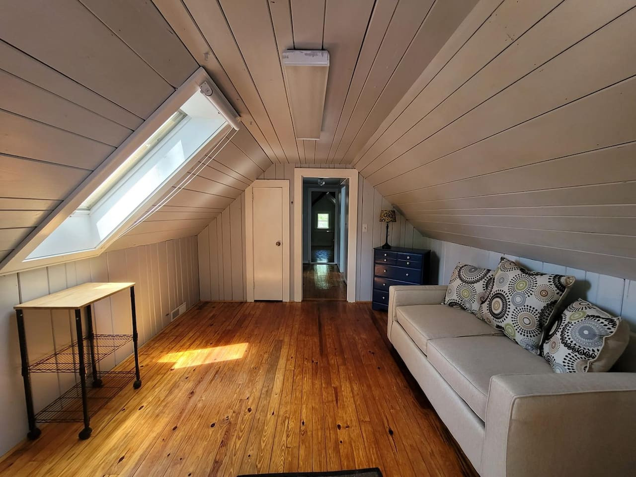 1BR Quiet City Haven