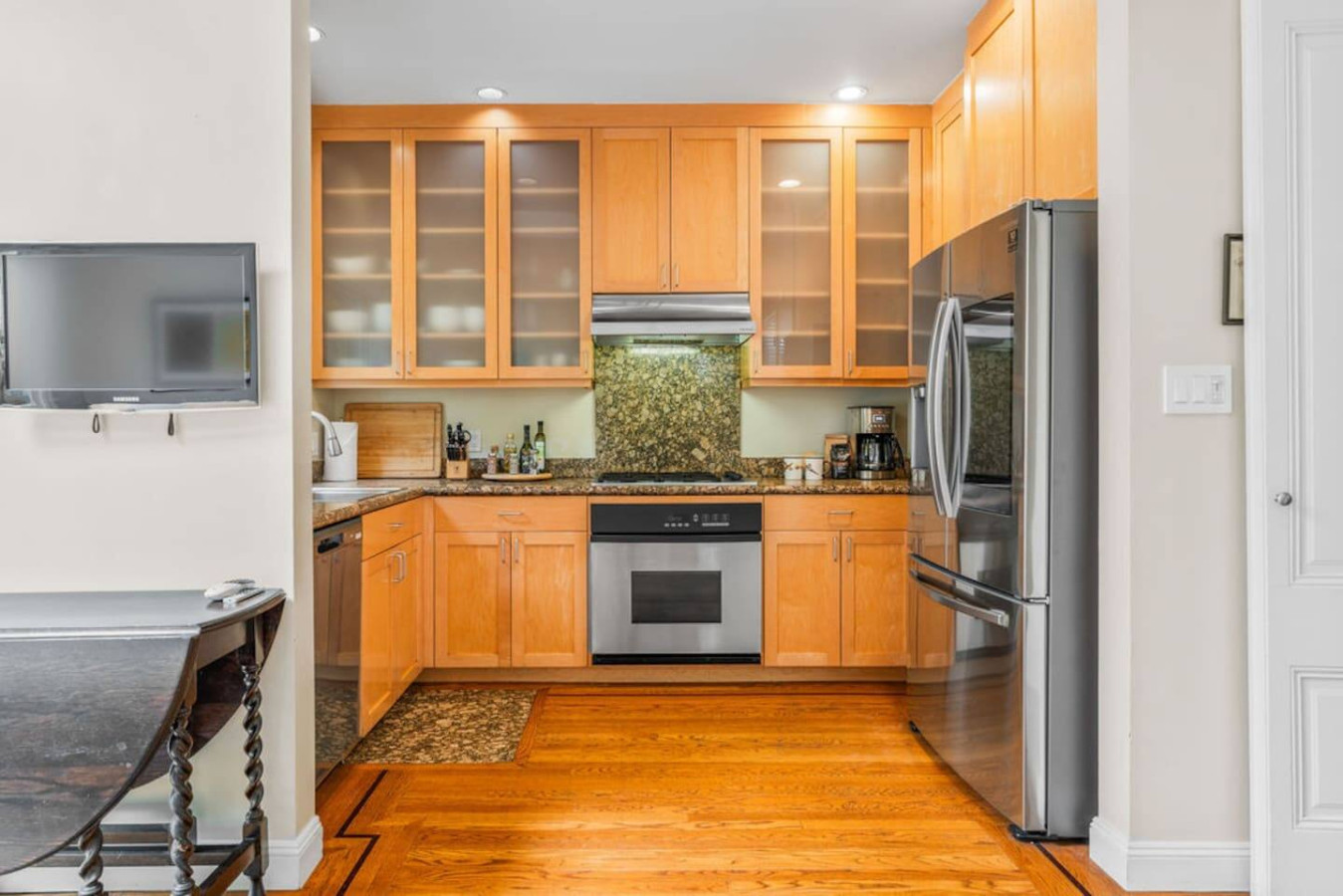 SF Presidio Heights Haven + Steps 2 Presidio Park 4