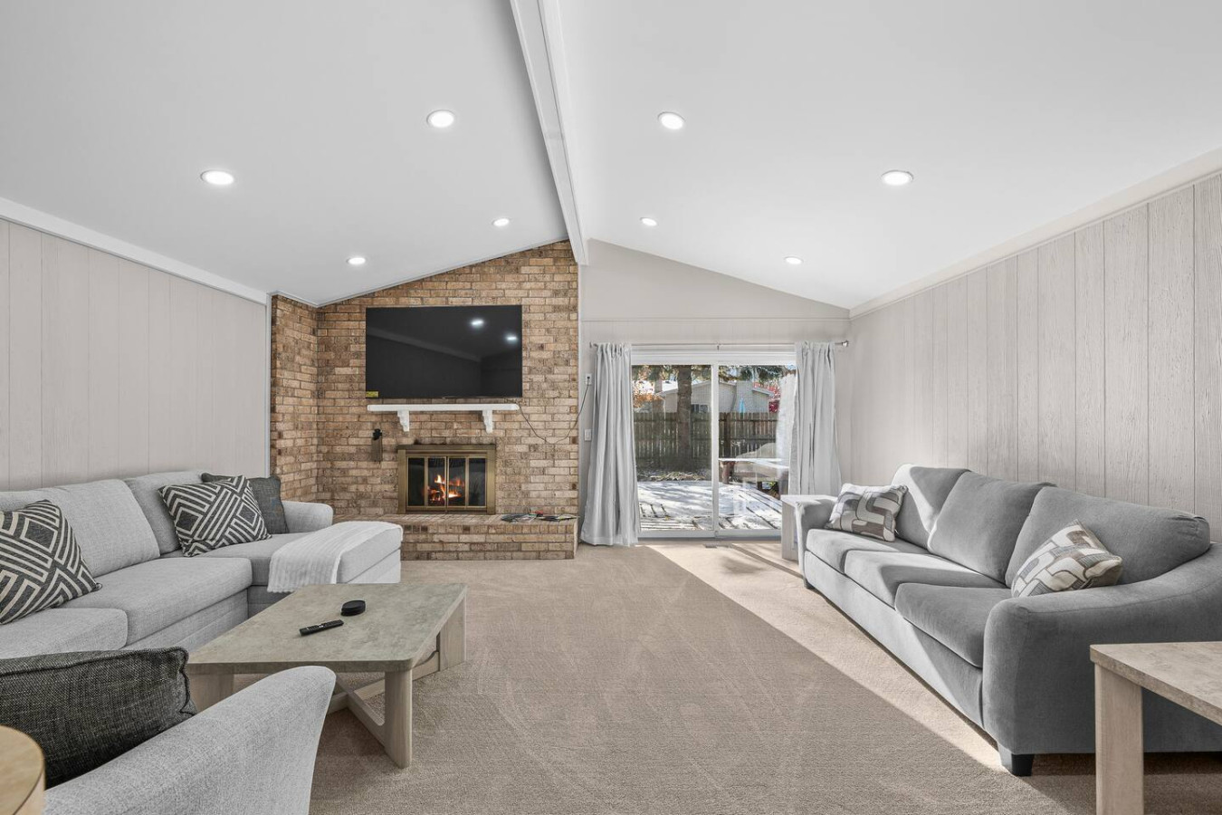 Charming 3BR home w/ yard and fireplace in Troy 3