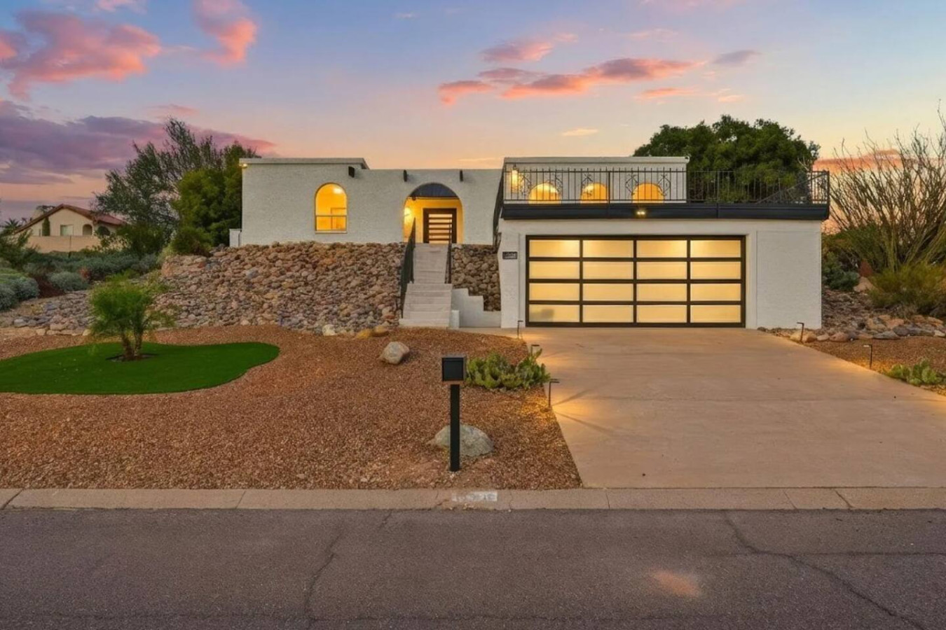 Modern Desert Escape/sleeps Up To 8/pool & Hot Tub - Fountain Hills, AZ