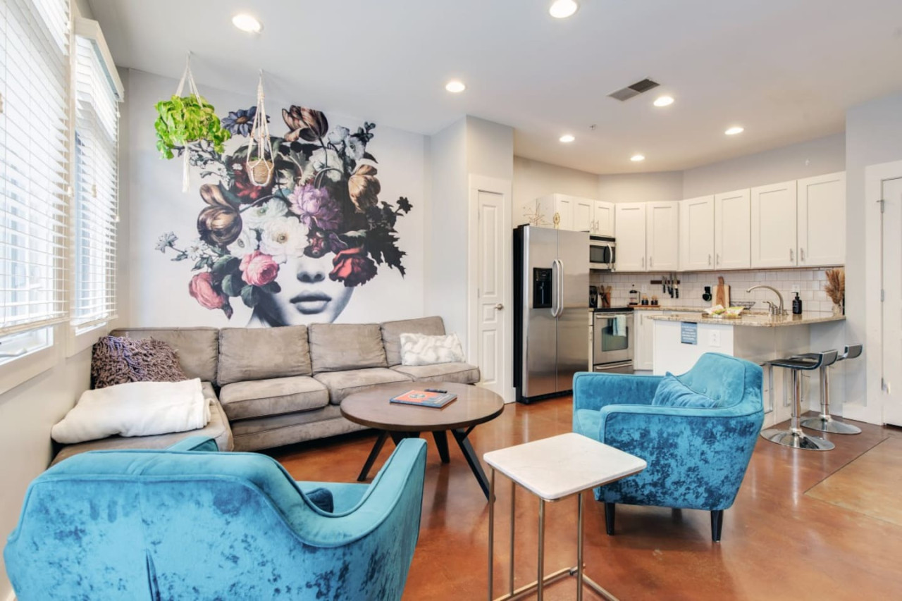 Dreamscape West End | King Beds | Free Garage | Near Music Row