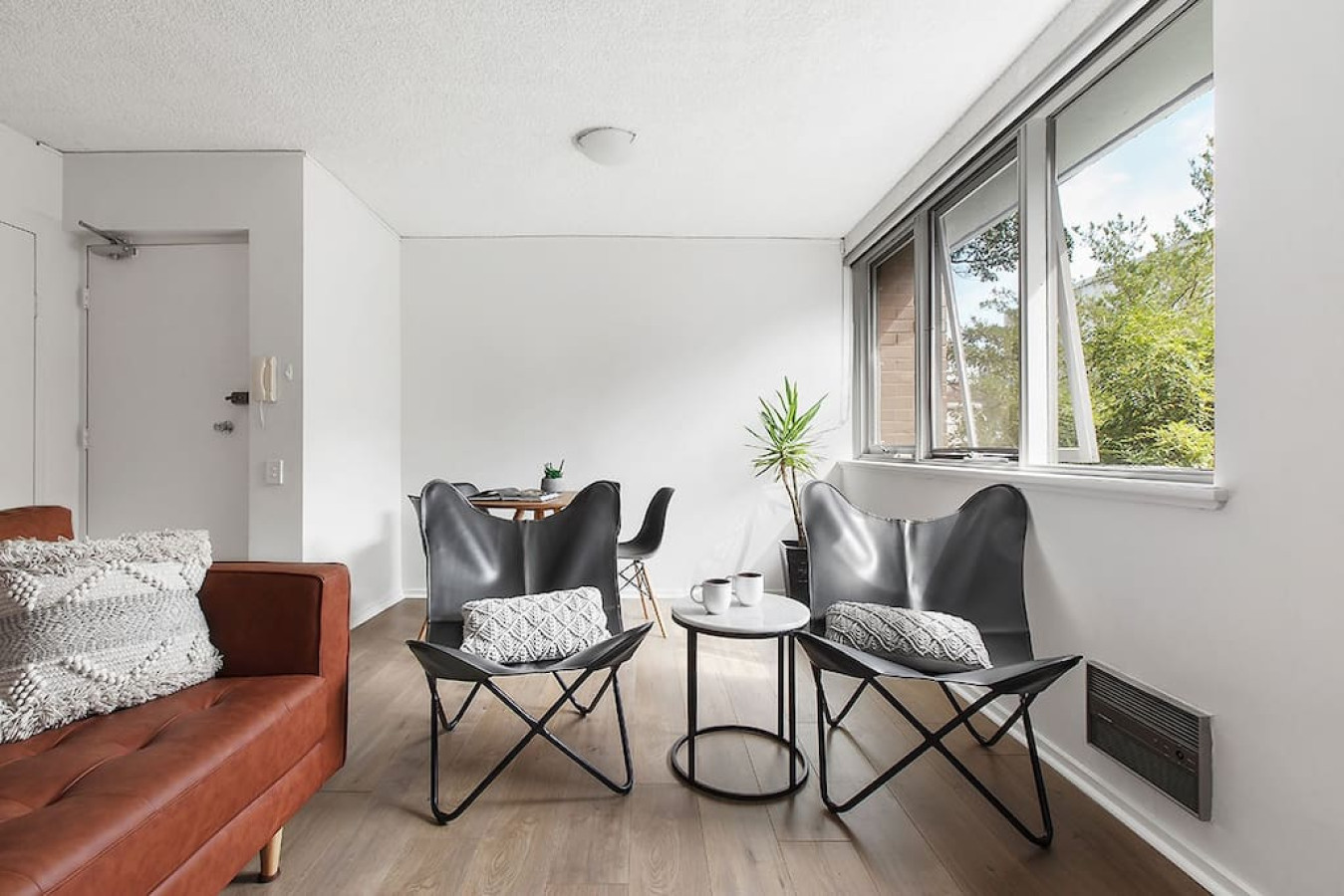 Bright, Stylish 2 bed Apartment in Richmond Terrace