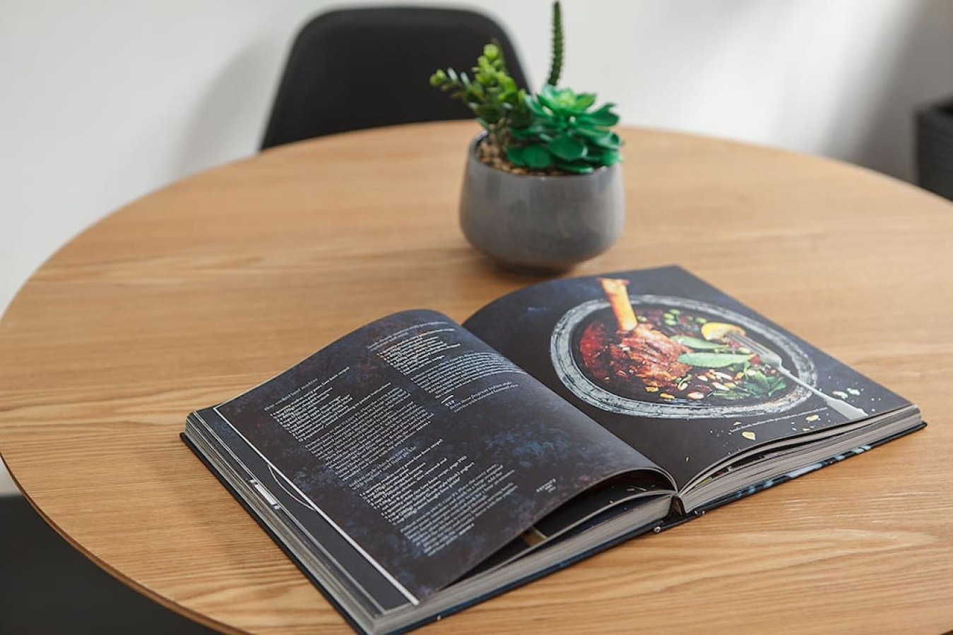 Bright, Stylish 2 bed Apartment in Richmond Terrace