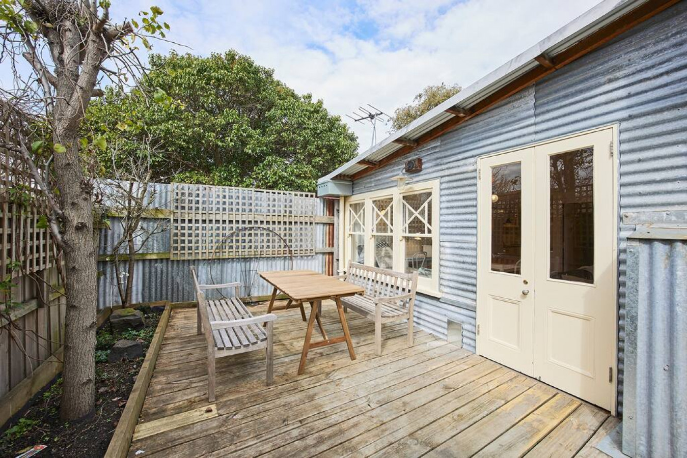 City Oasis in Brunswick - Rural Charm