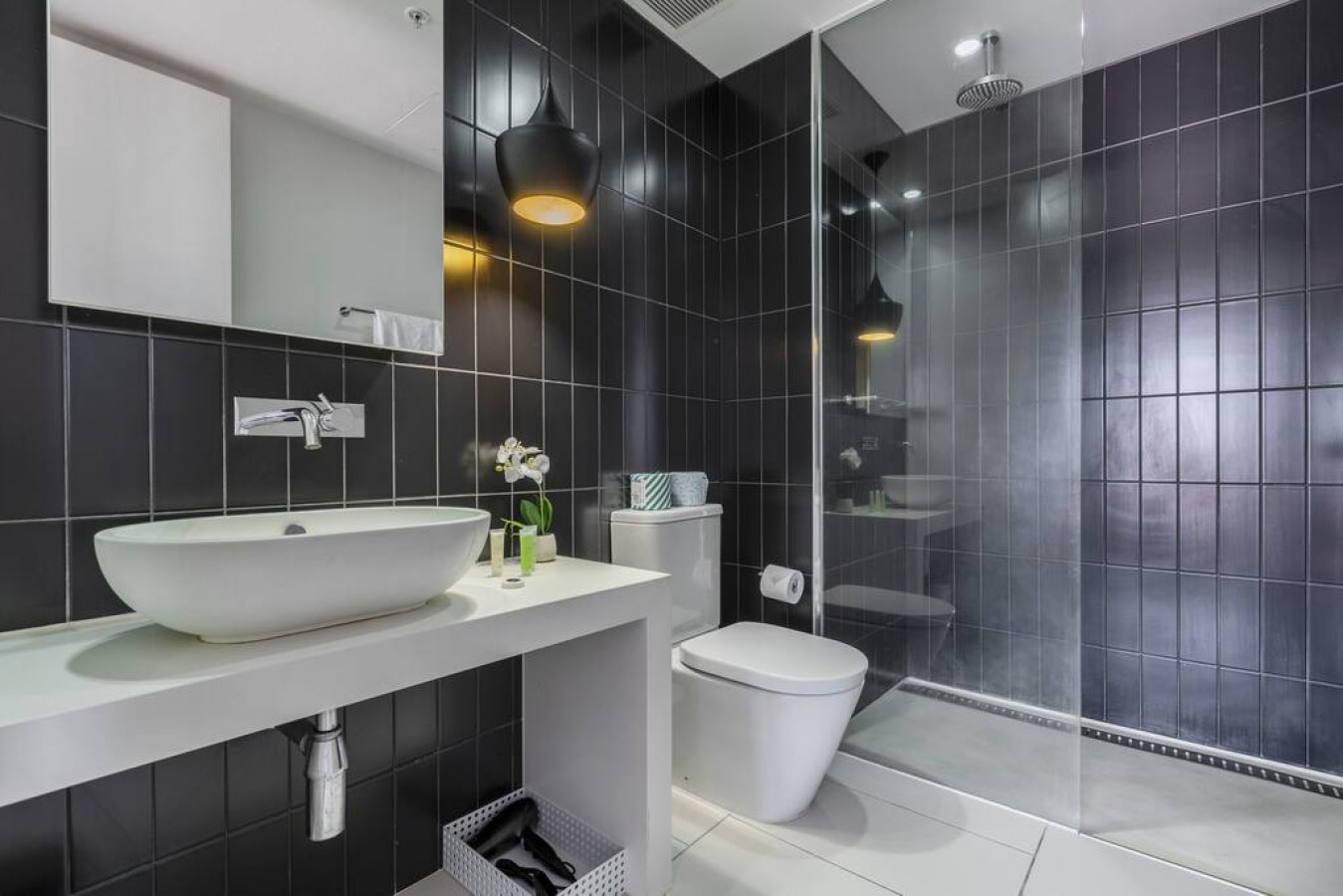 Panoramic Views in the Heart of Richmond, 2 BRs!