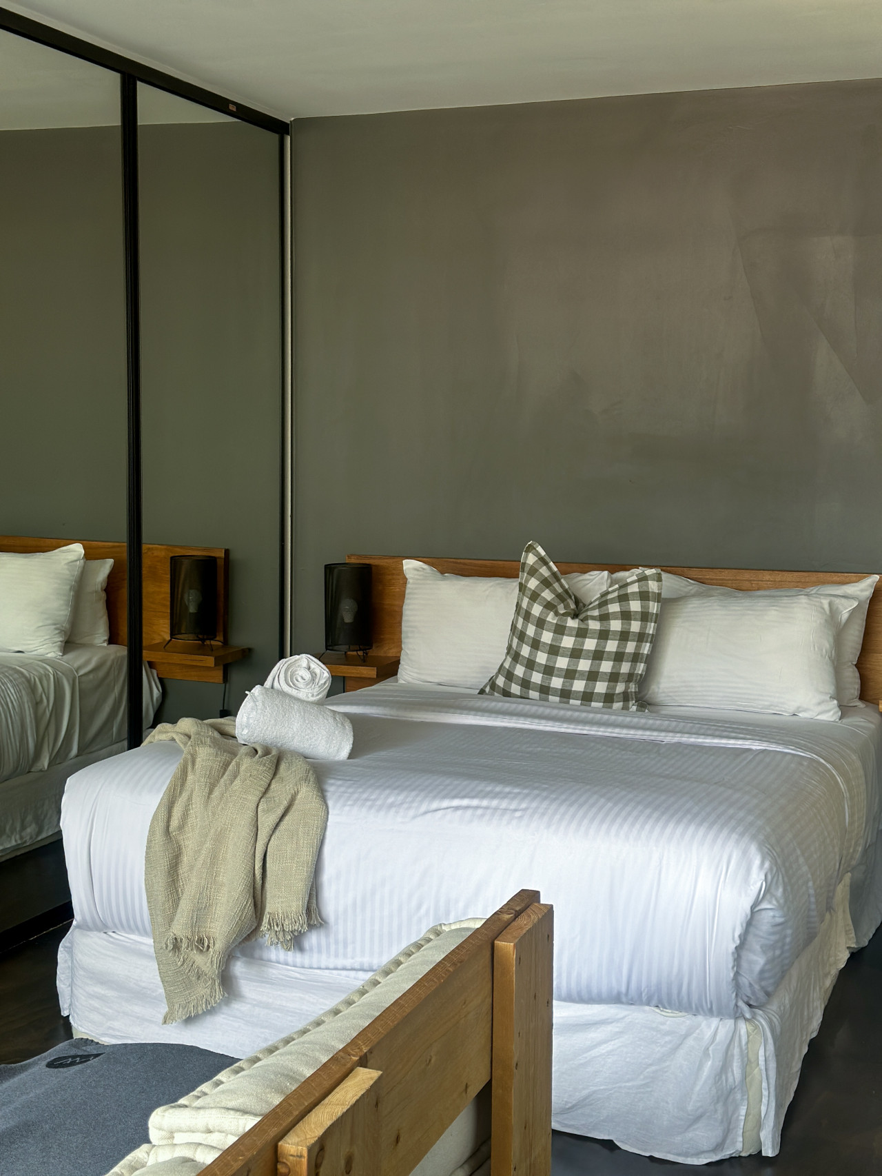 Melbourne Gem: Chic Studio in CBD Heart