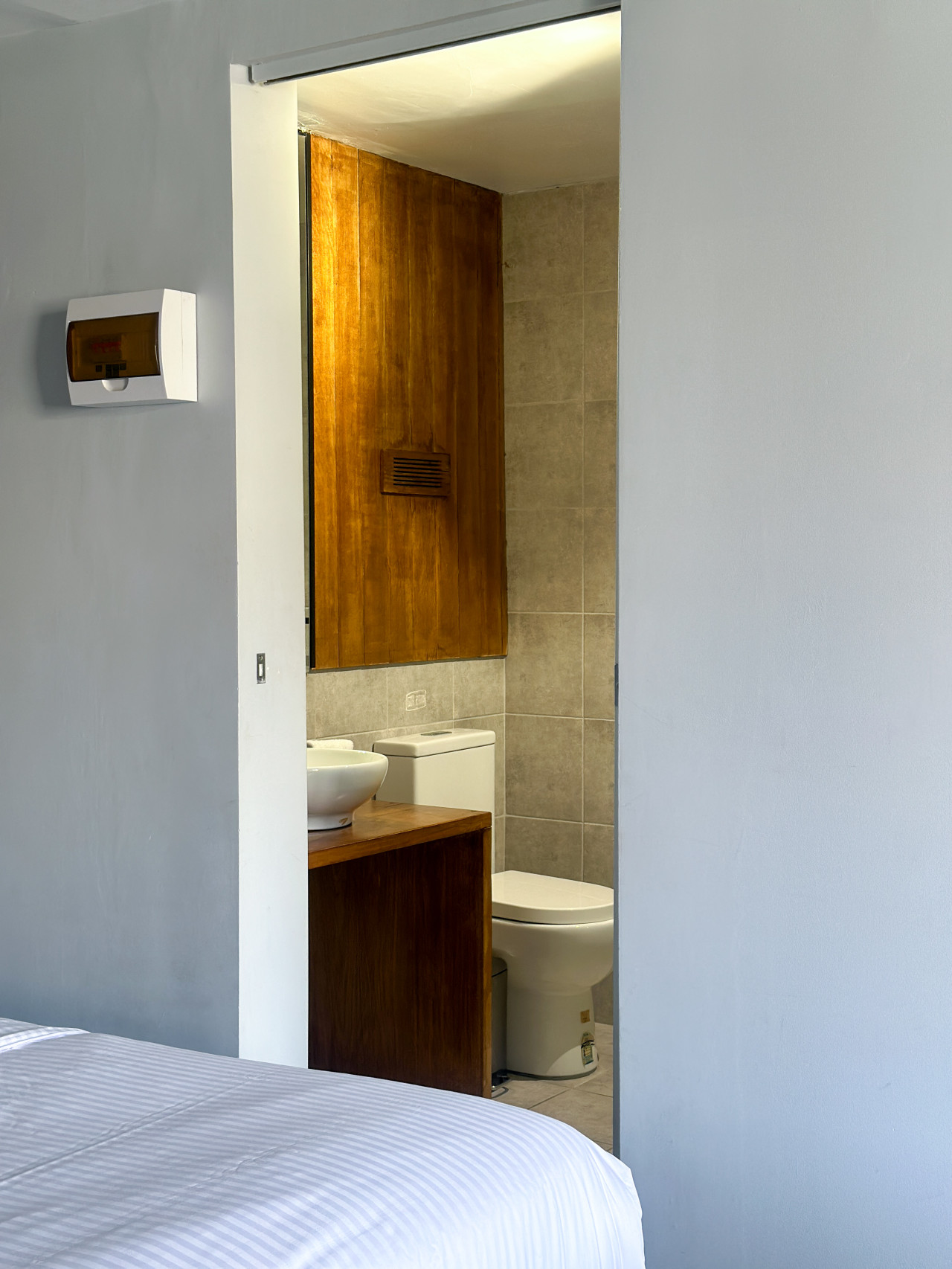 Melbourne Gem: Chic Studio in CBD Heart