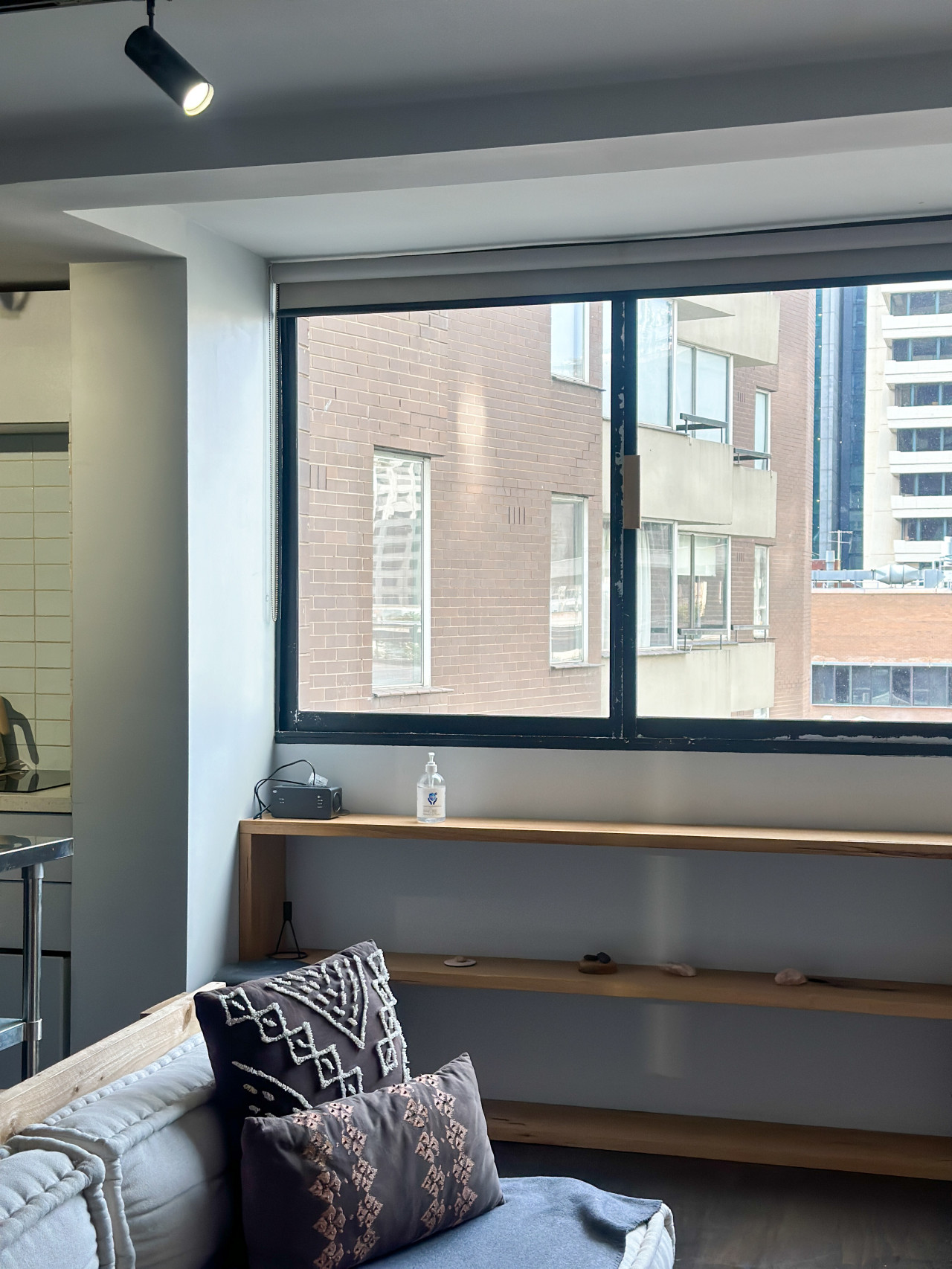 Melbourne Gem: Chic Studio in CBD Heart