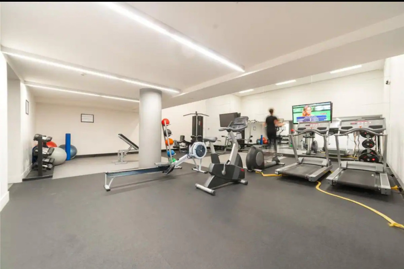 "Modern Cozy Vibes in the Centre of Richmond”