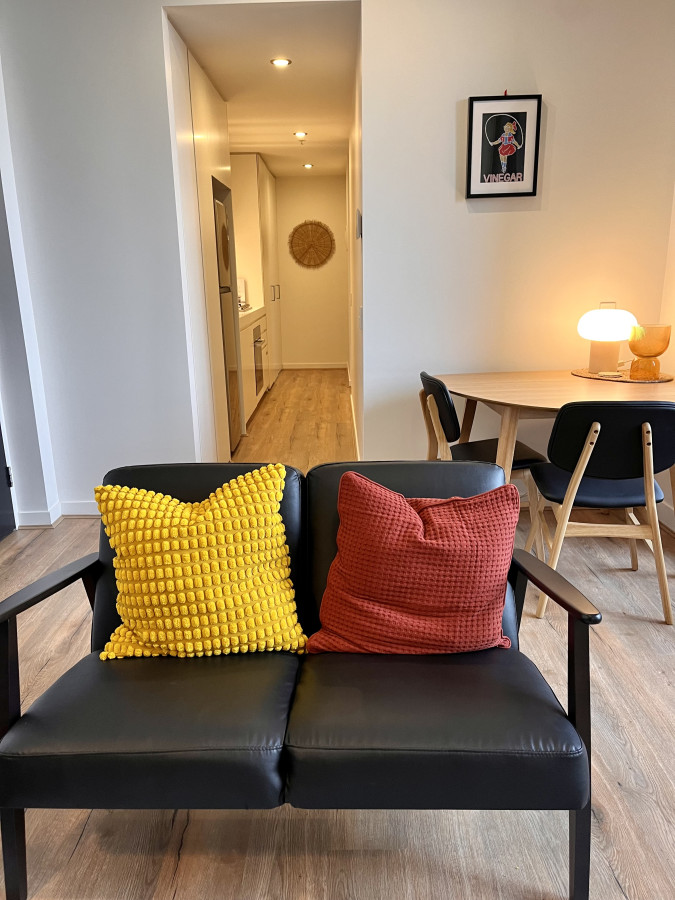 "Modern Cozy Vibes in the Centre of Richmond”