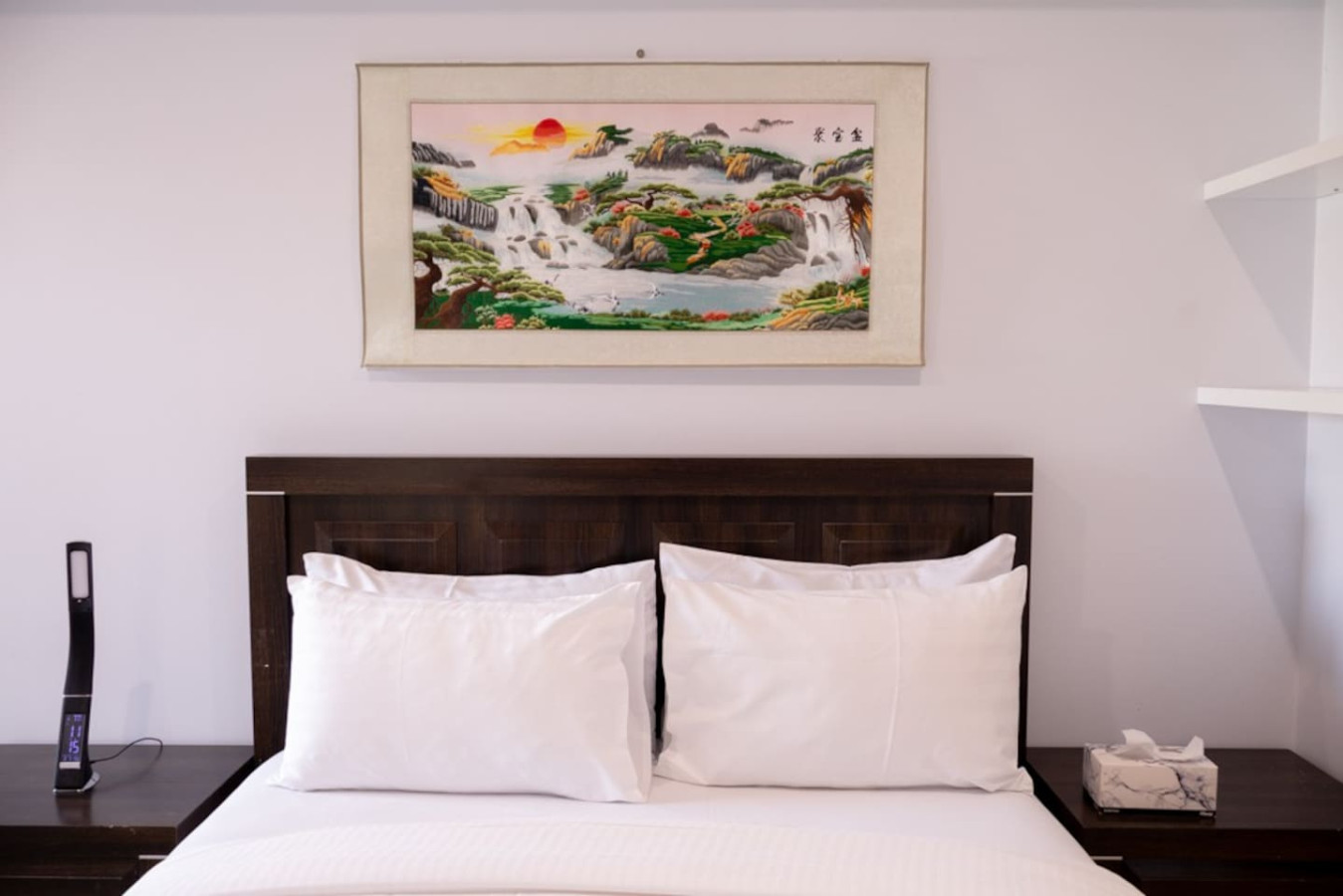 3-Bedroom Stay in Vibrant St Kilda Rd