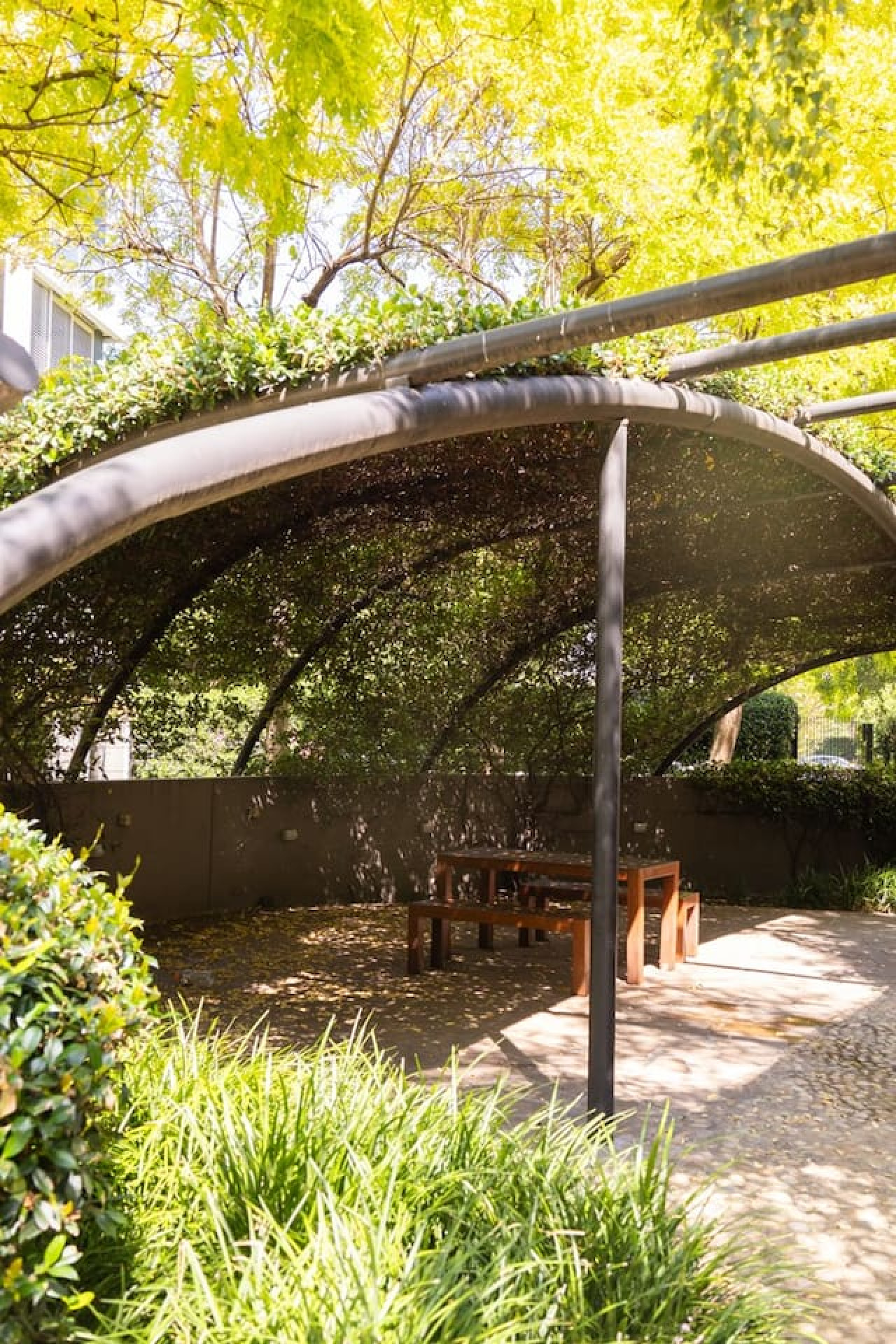 3-Bedroom Stay in Vibrant St Kilda Rd