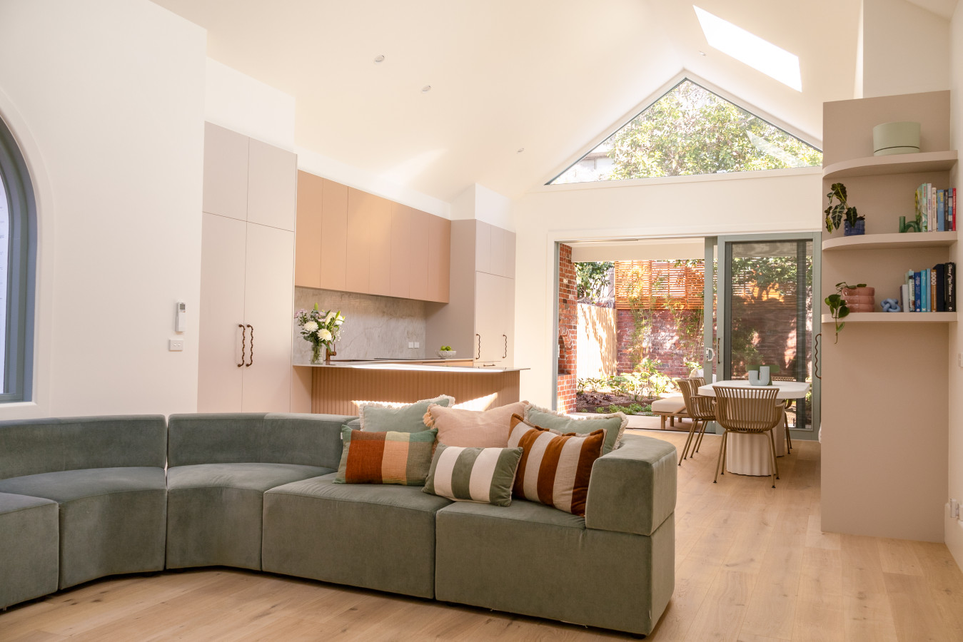 Modern 3-Bedroom House with Parking