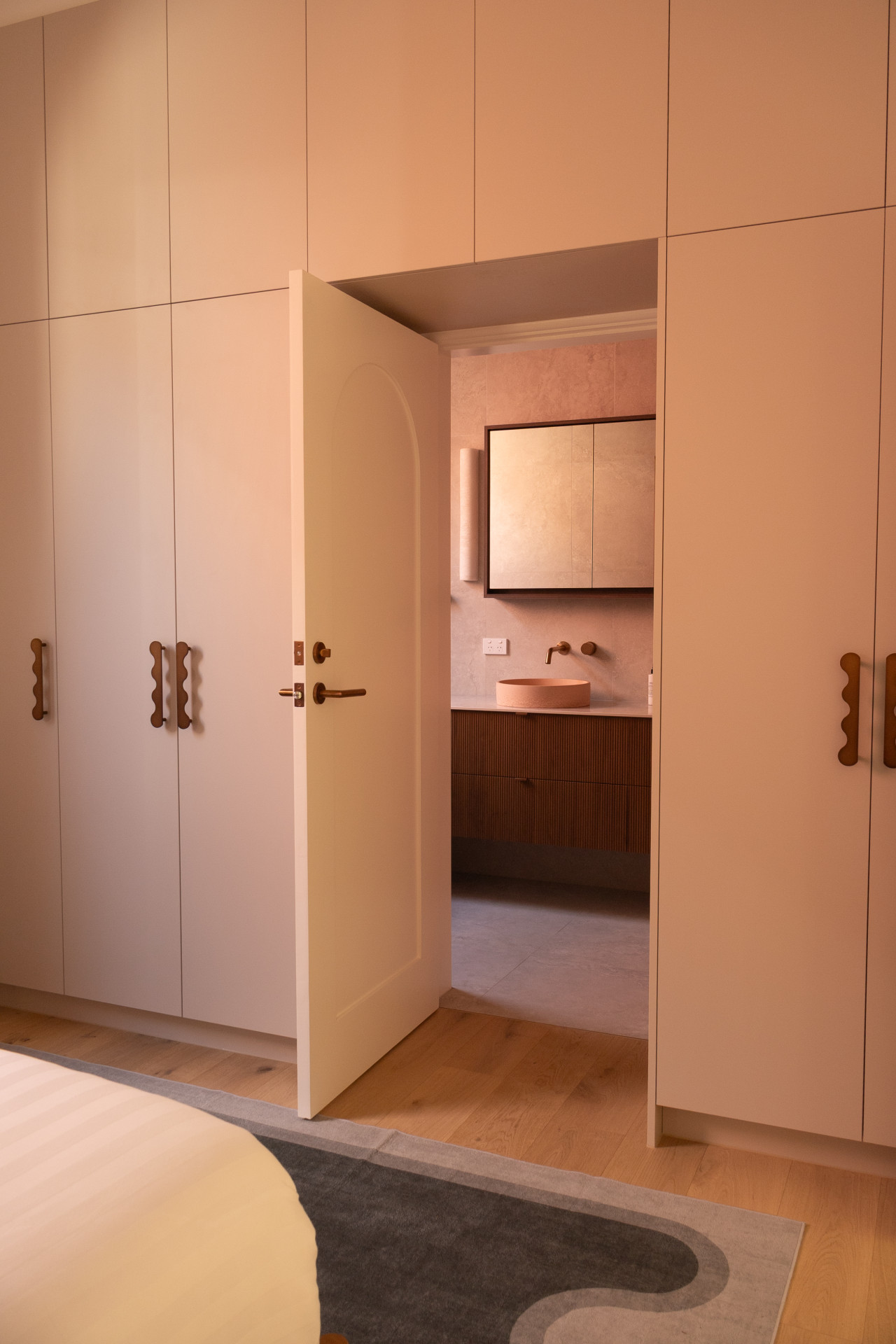 Modern 3-Bedroom House with Parking