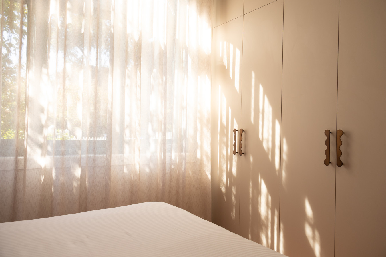 Modern 3-Bedroom House with Parking