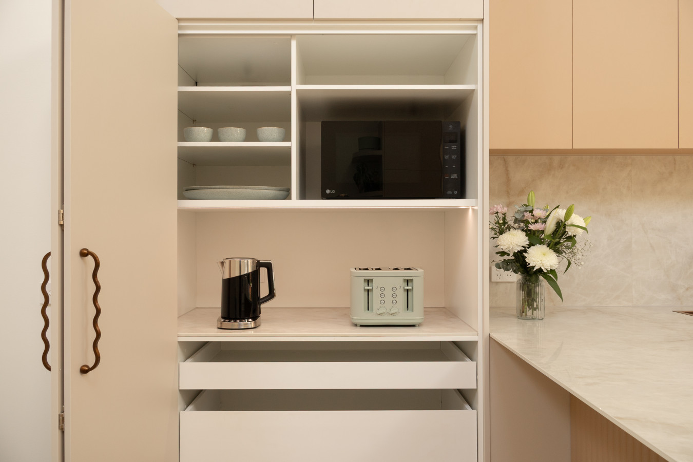 Modern 3-Bedroom House with Parking