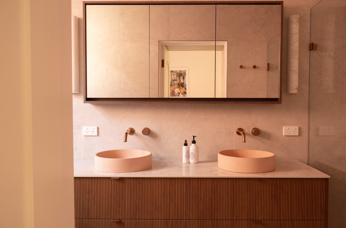 Modern 3-Bedroom House with Parking