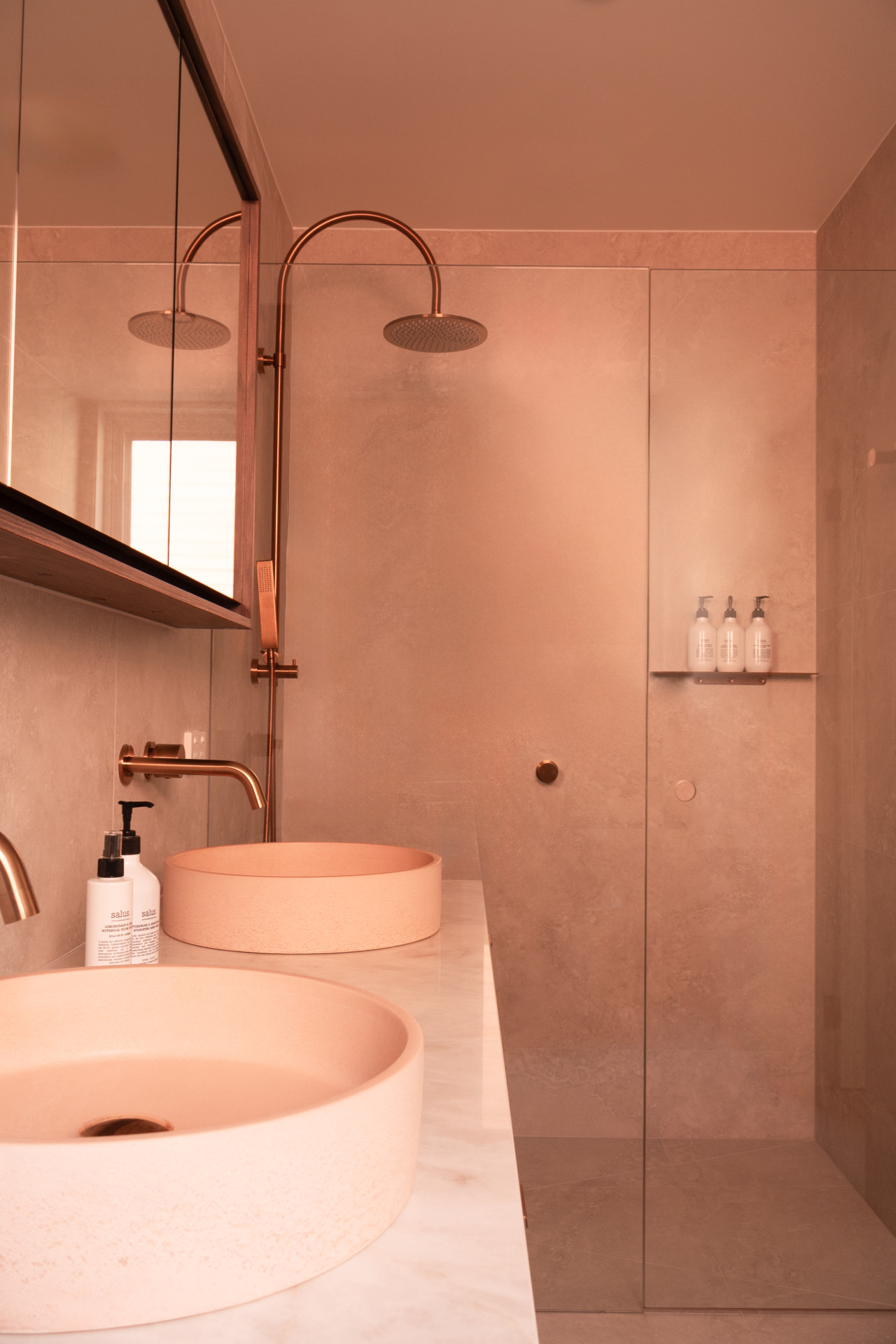 Modern 3-Bedroom House with Parking