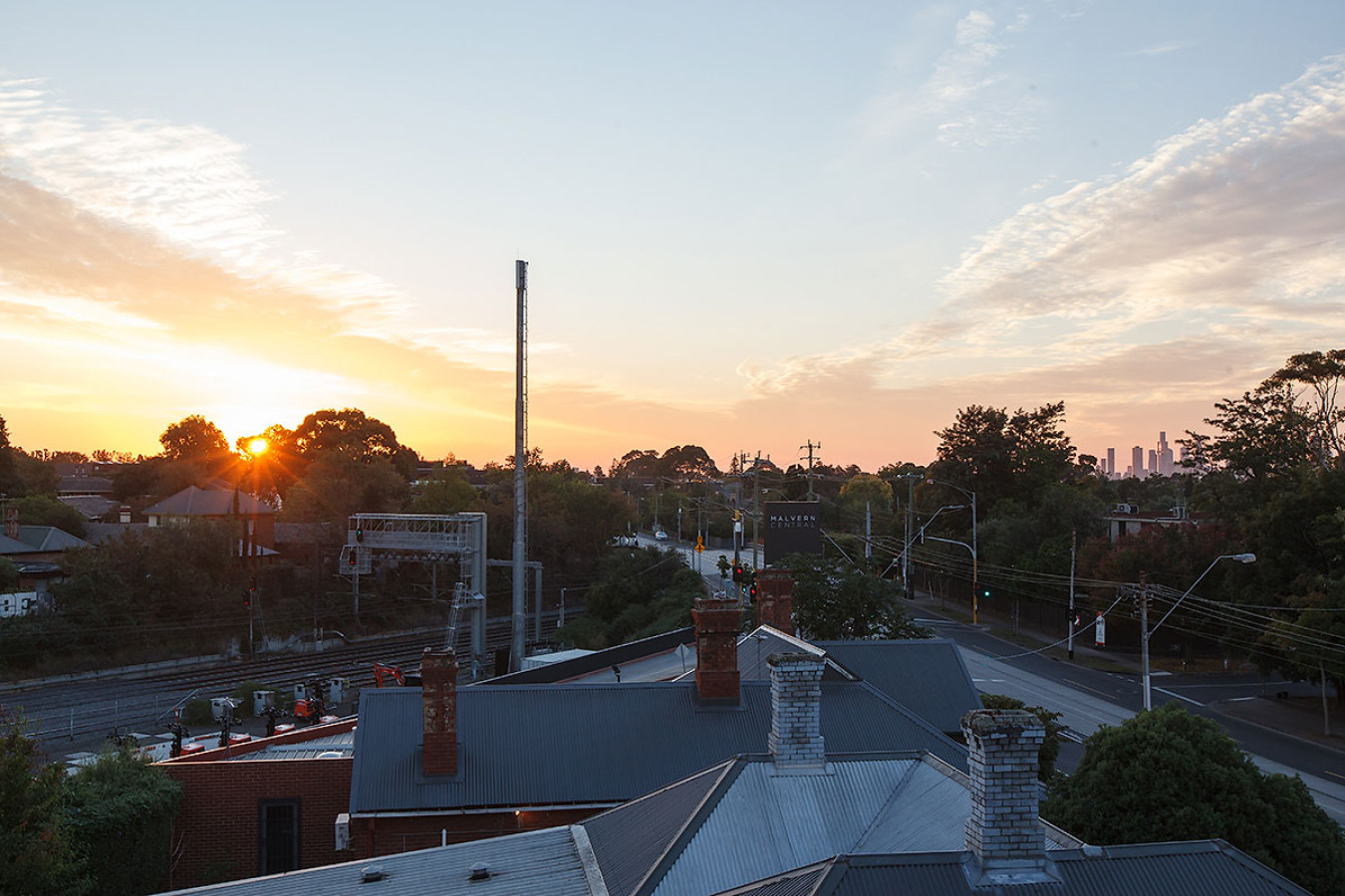 Stylish 2-Bed Penthouse with Large Private Terrace