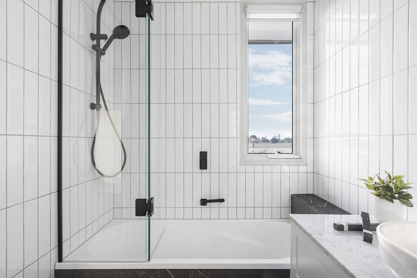 Stylish 2-Bed Penthouse with Large Private Terrace