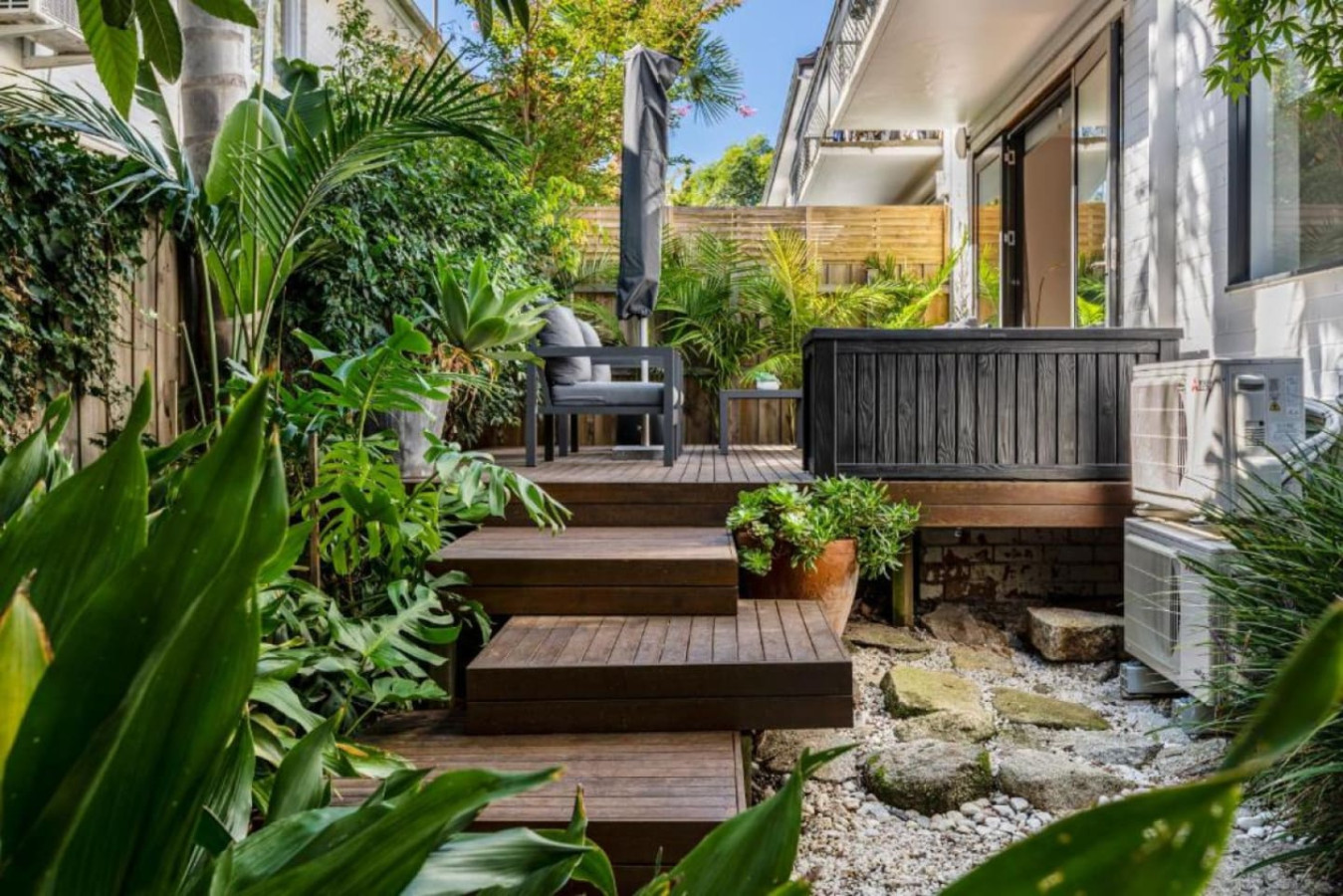 Charming 3-Bedroom Escape in Glen Iris