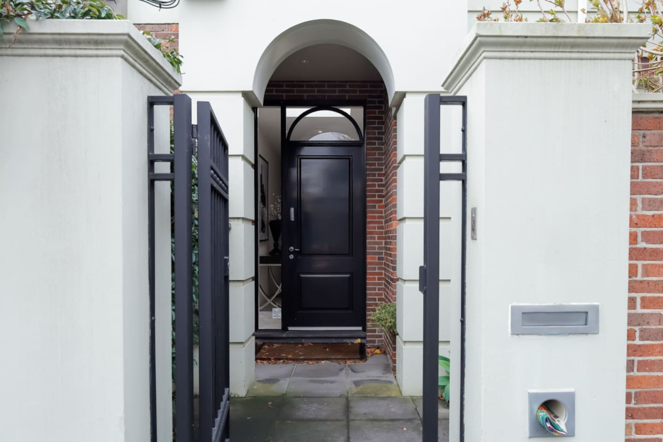 The Ivy (With Car Parking)