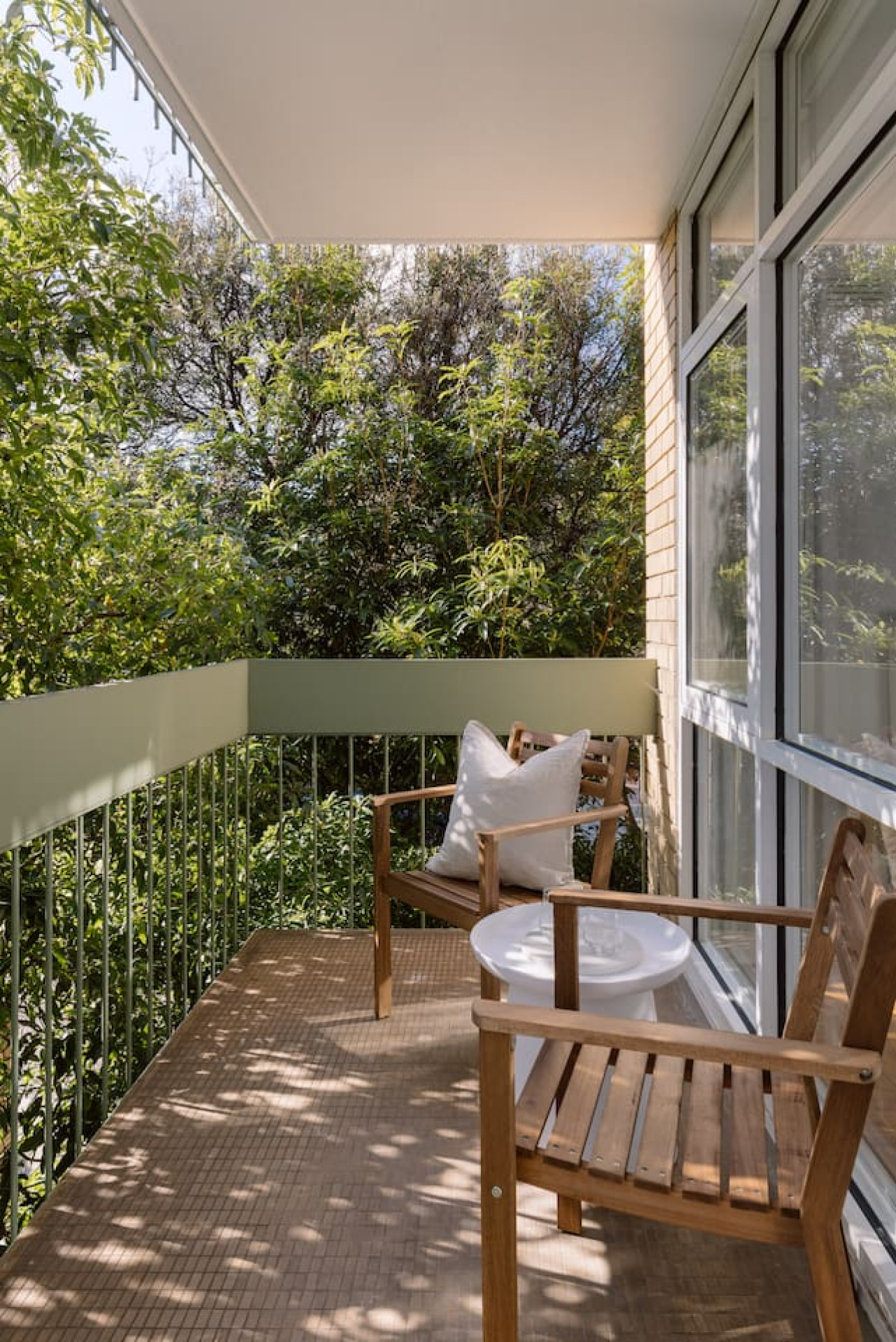Stylish South Yarra Apartment Near Botanic Gardens