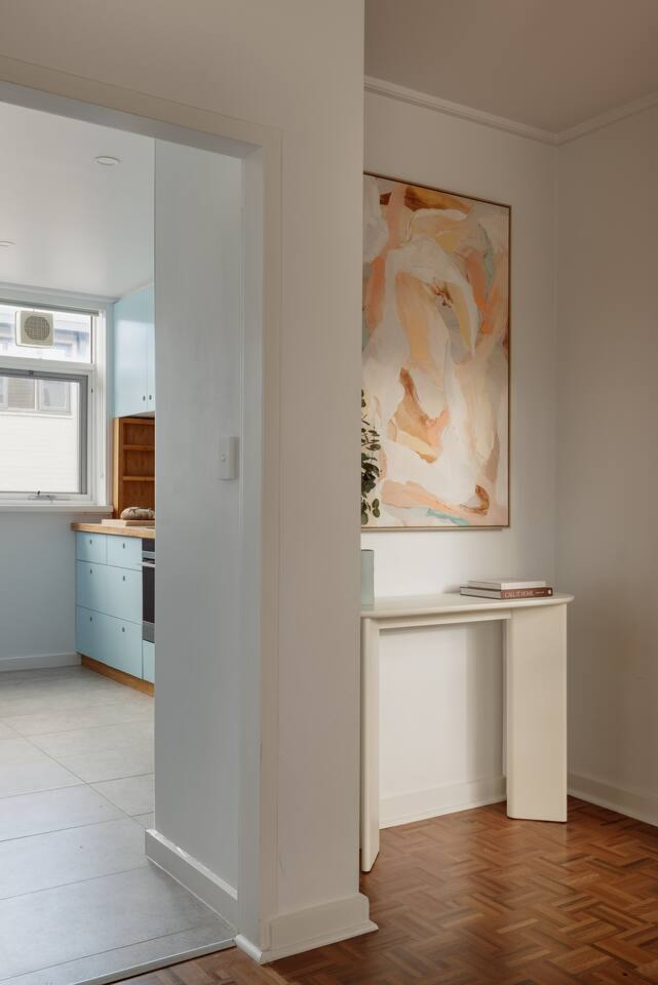 Stylish South Yarra Apartment Near Botanic Gardens